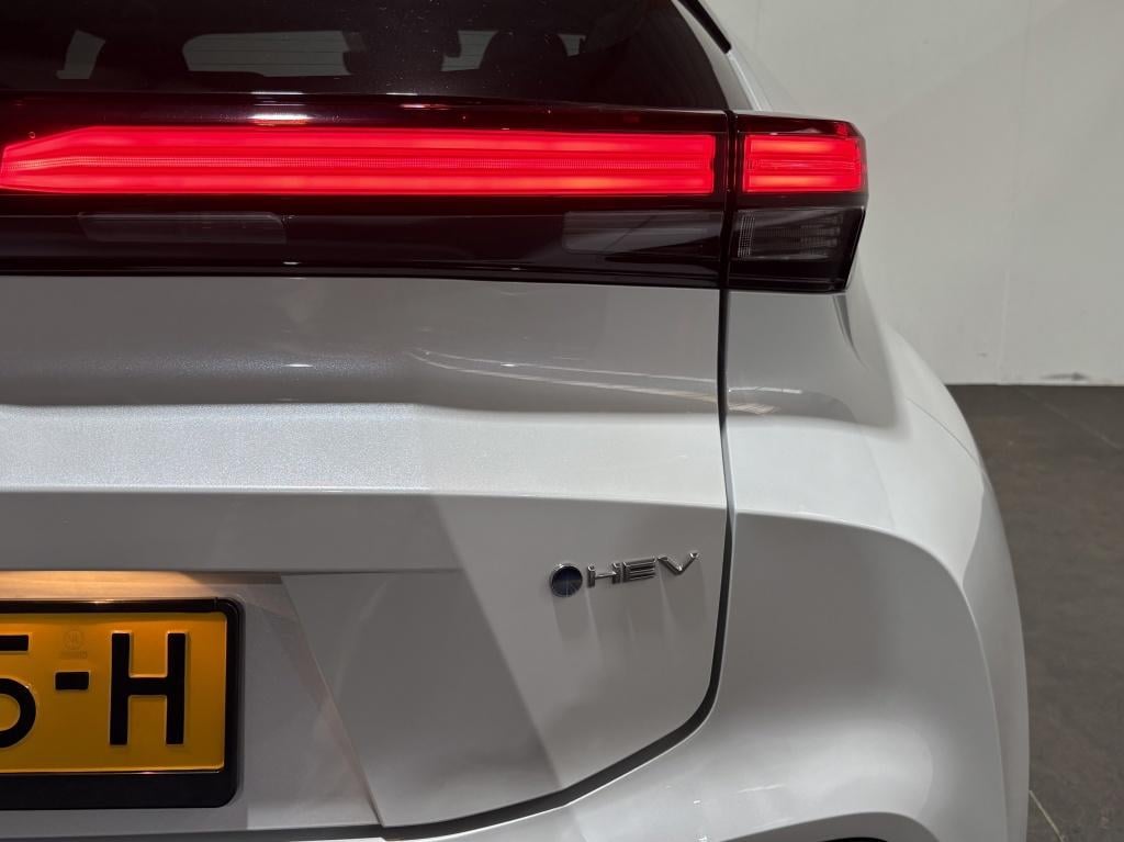 Toyota C-hr 1.8 hybrid 140 dynamic