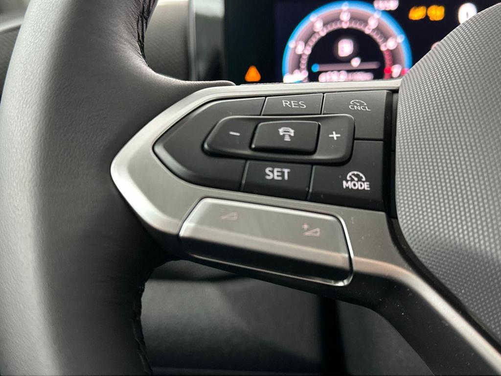 Volkswagen T-roc 1.5 etsi life first edition