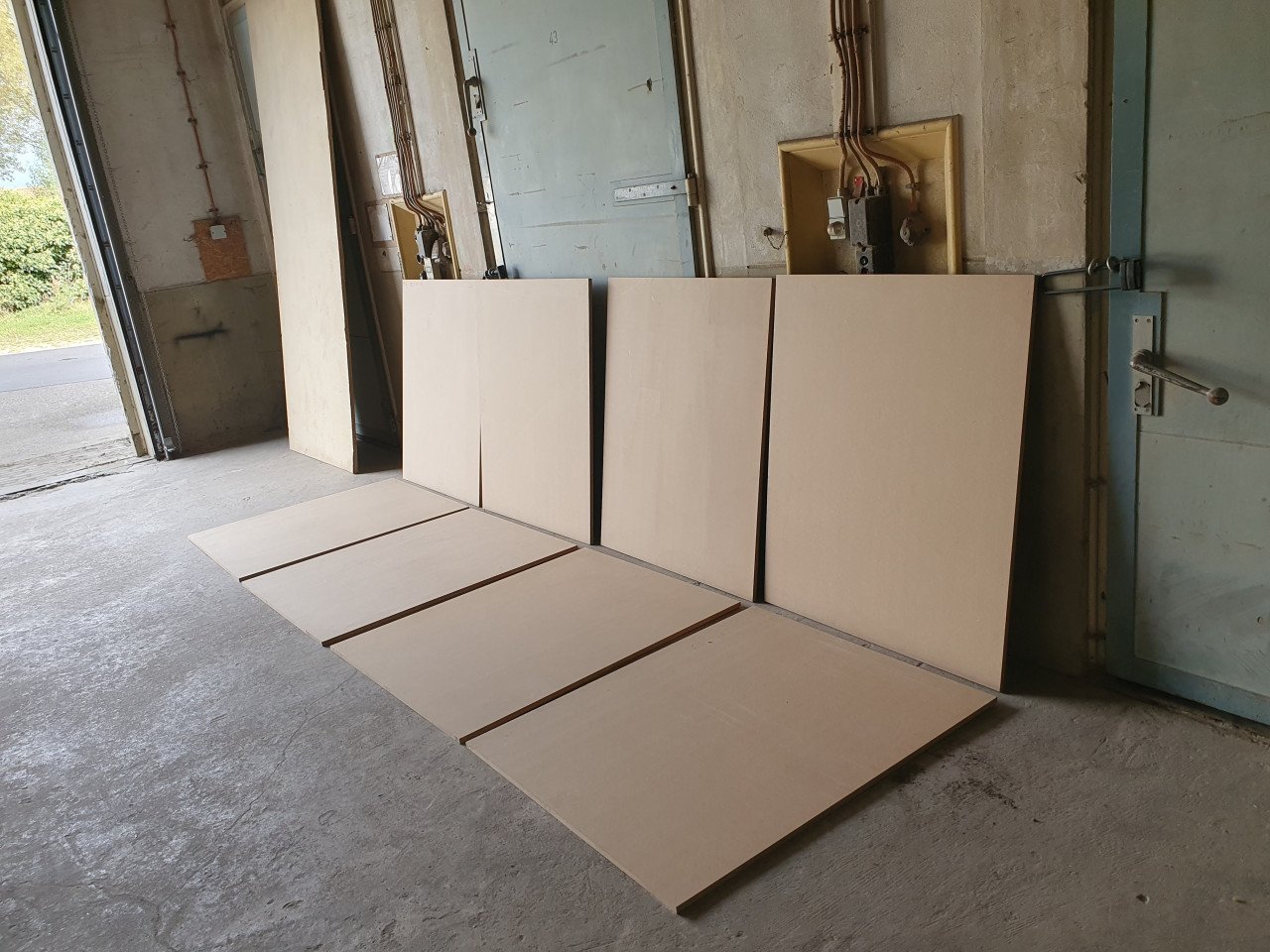 9 houten MDF platen totaal 13,5m2