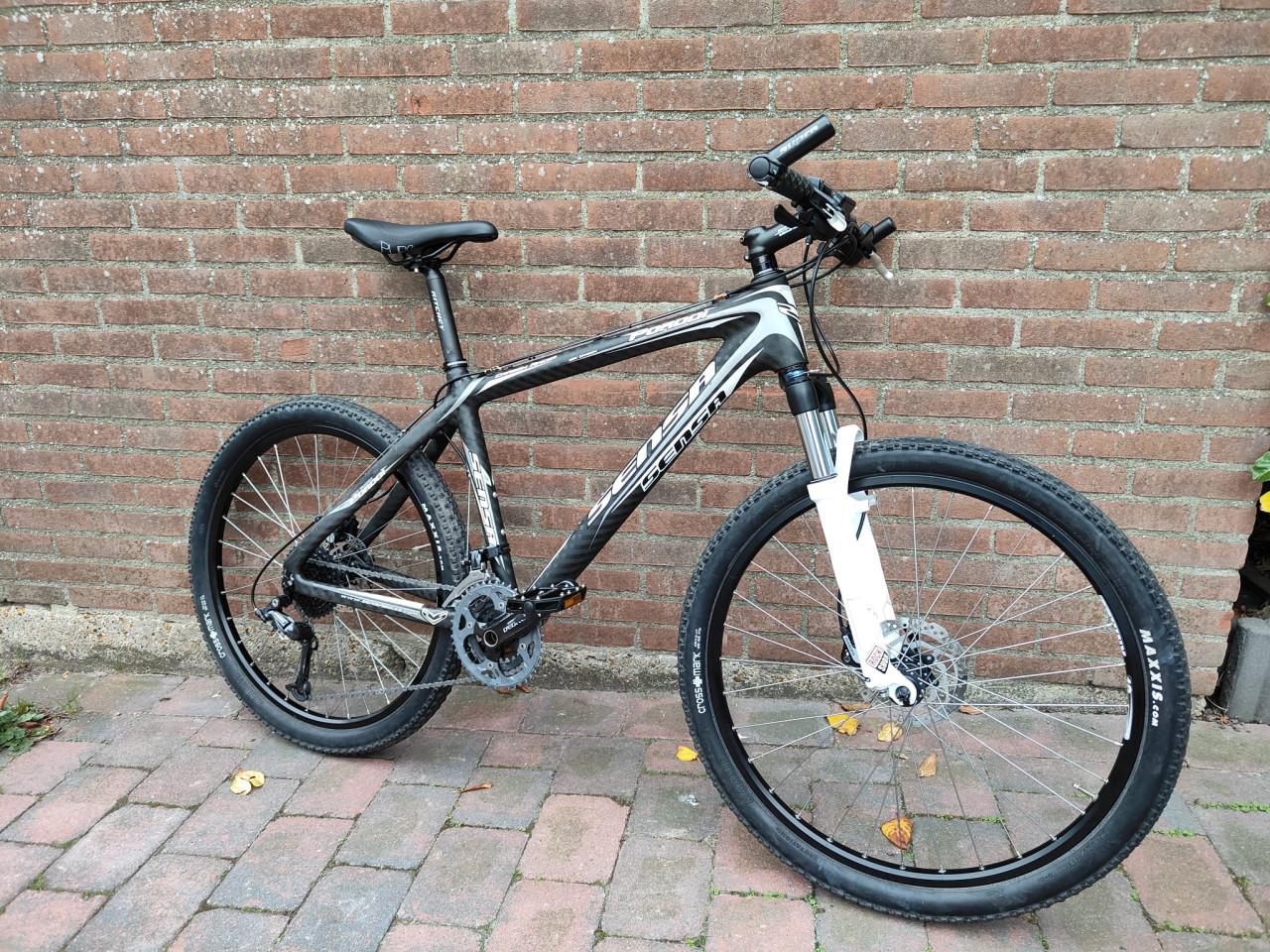 Sensa mountainbike Carbon zeer lichte fiets deore Rock Shox