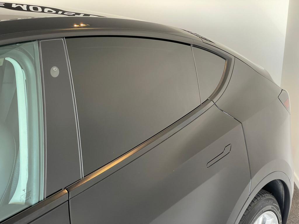 Tesla Model Y long range awd 75 kwh