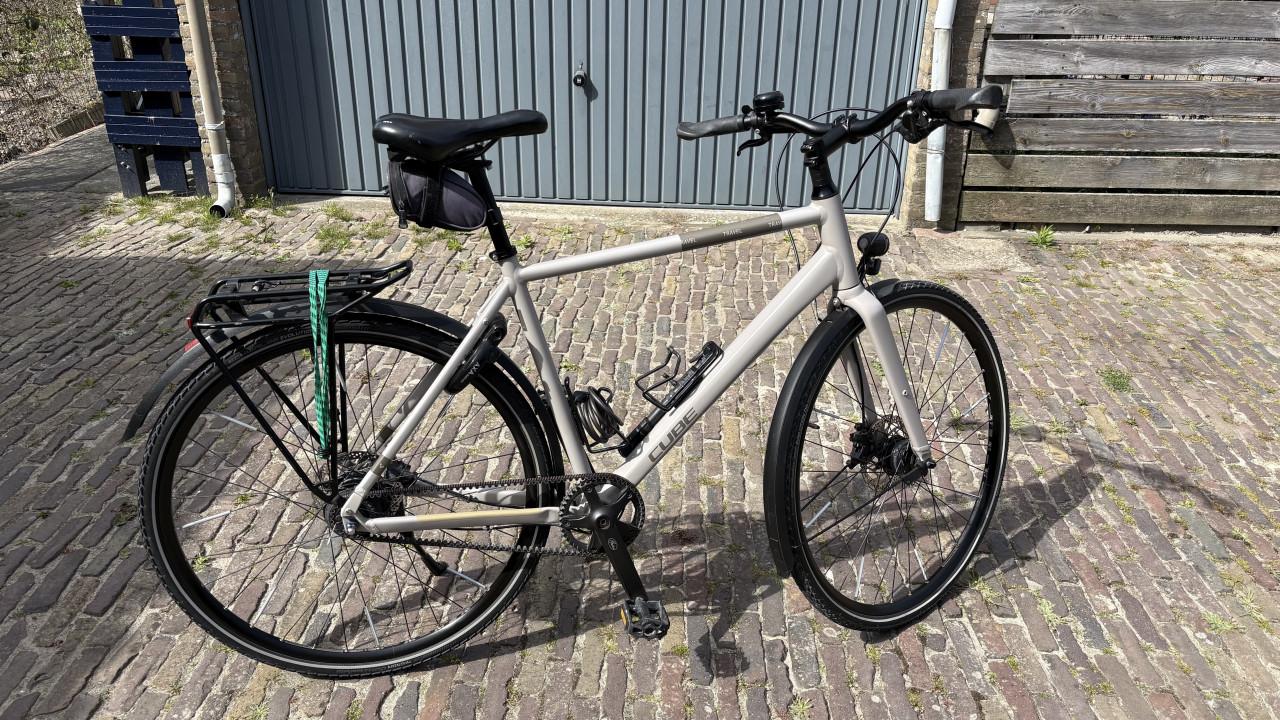 Fiets Cube travel EXC maat 54
