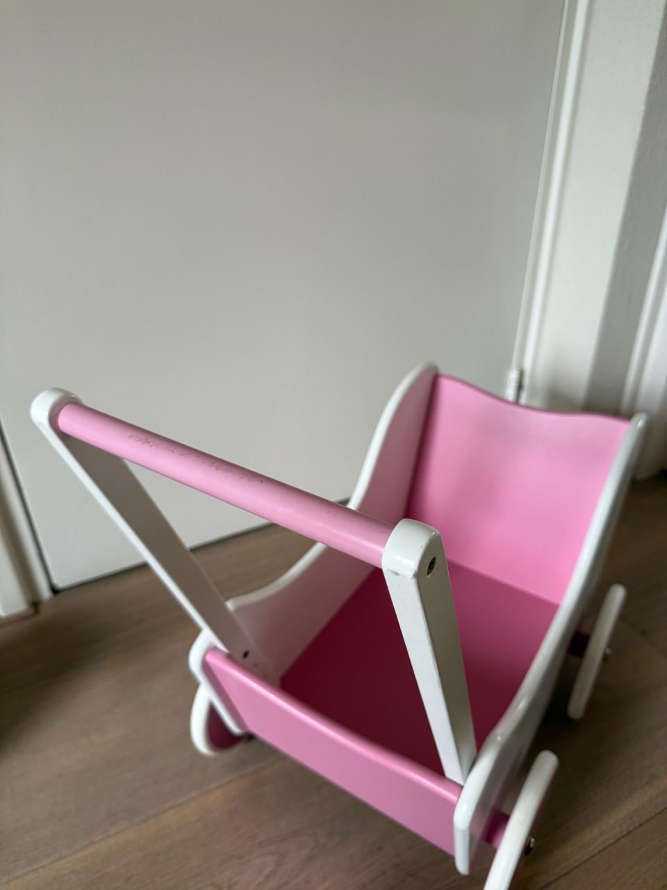 Bandits and Angels houten poppenwagen