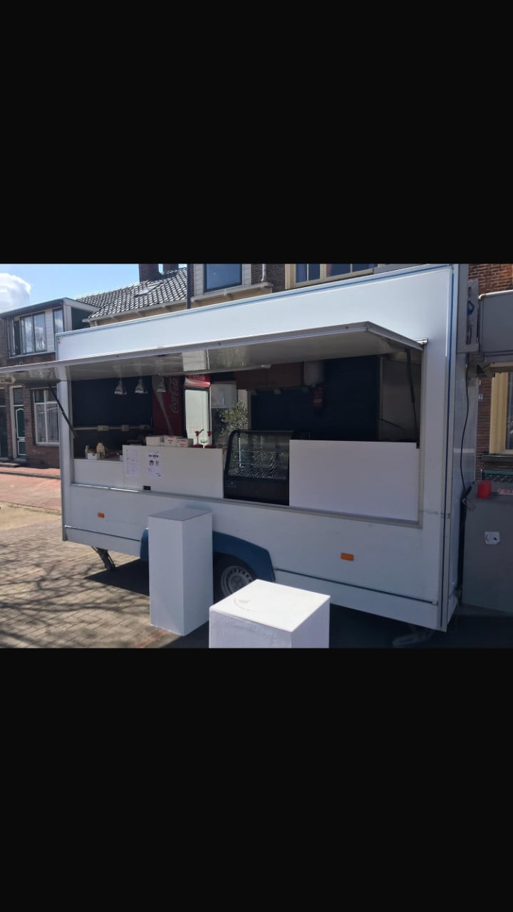 Foodtruck / Frietkar / Verkoopwagen / Snackwagen