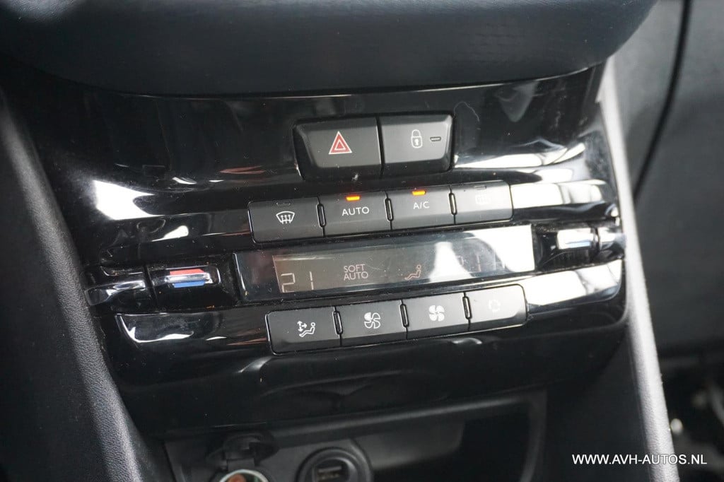 Peugeot 208 1.6 bluehdi blue lease executive, lesauto!