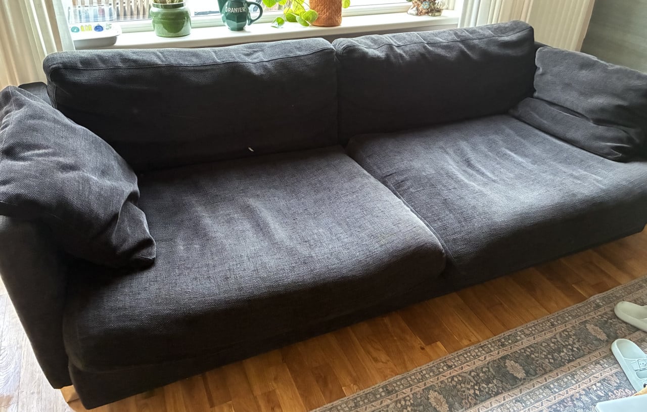 Gratis zwarte stoffen 3,5-4 zits bank