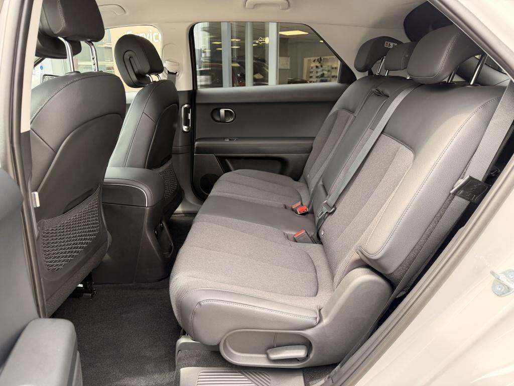 Hyundai Ioniq 5 long range pure edition 84 kwh | direct leverbaar | leder/s