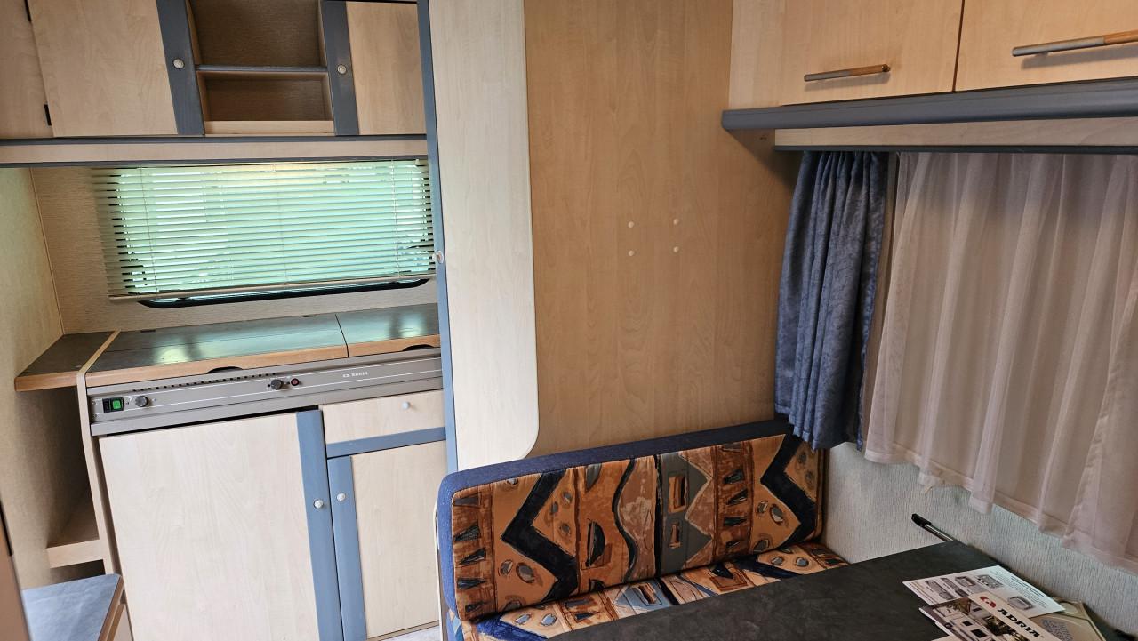 ADRIA UNICA 430 TS 1998 bj VASTBED TREINZIT