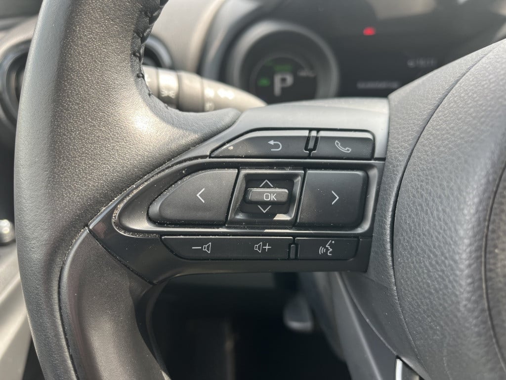 Toyota Yaris 1.5 hybrid dynamic | navi | camera |