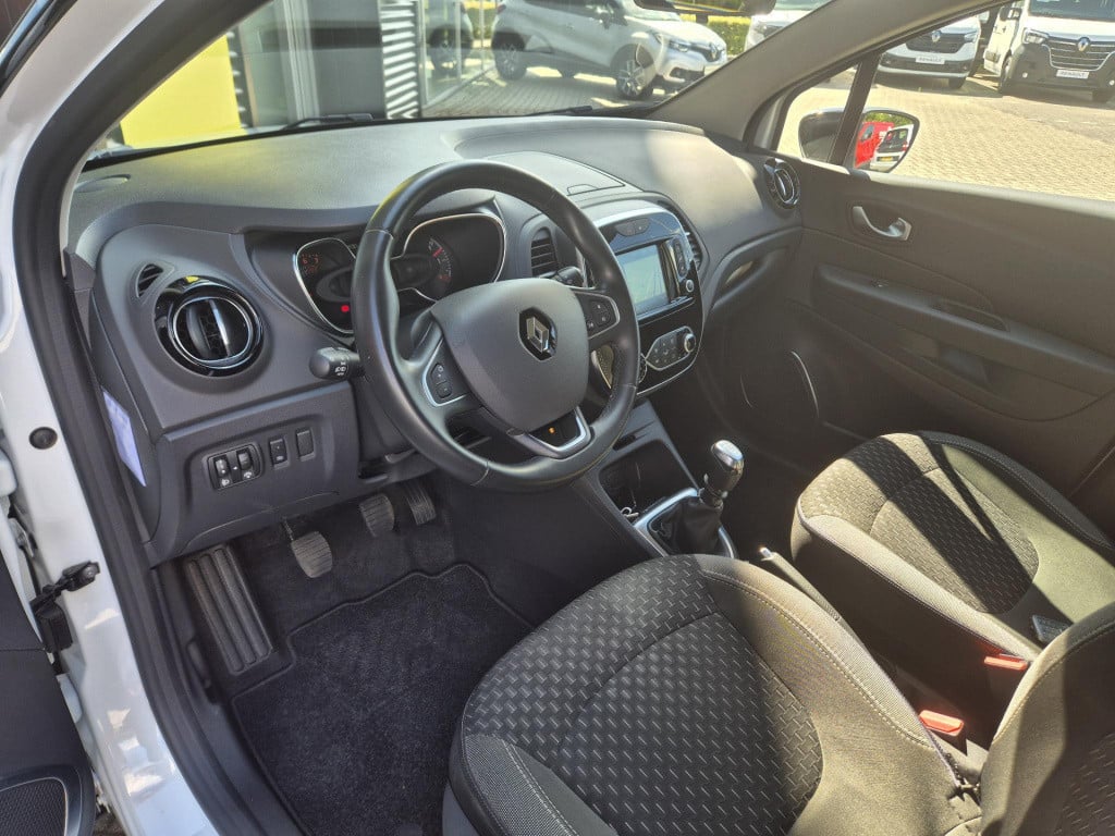 Renault Captur 1.3 tce 130 intens camera, navigatie, trekhaak, pack easy li