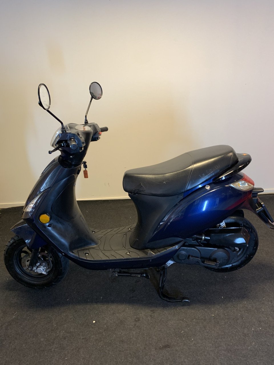 SP MODEL SCOOTER NU 395,= RIJKLAAR