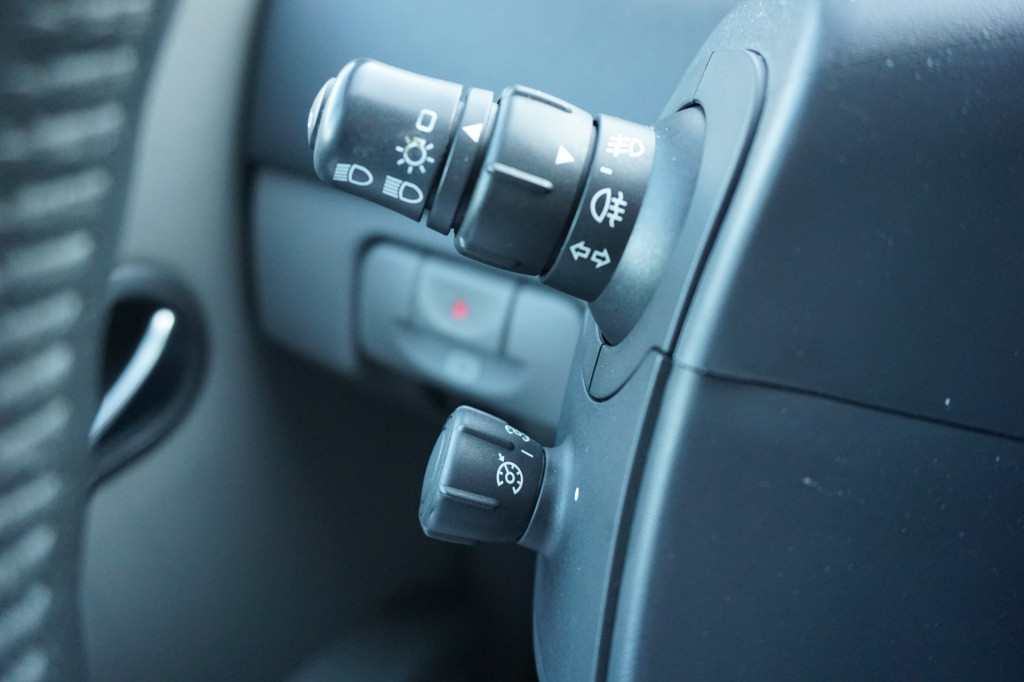 Renault Scenic 2.0-16v tech line climate / cruise / trekhaak / lm velgen / 