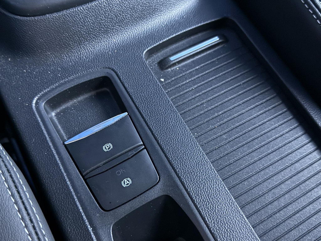 Ford Focus wagon 1.0 ecoboost hybrid st line x | leder interieur | draadloo