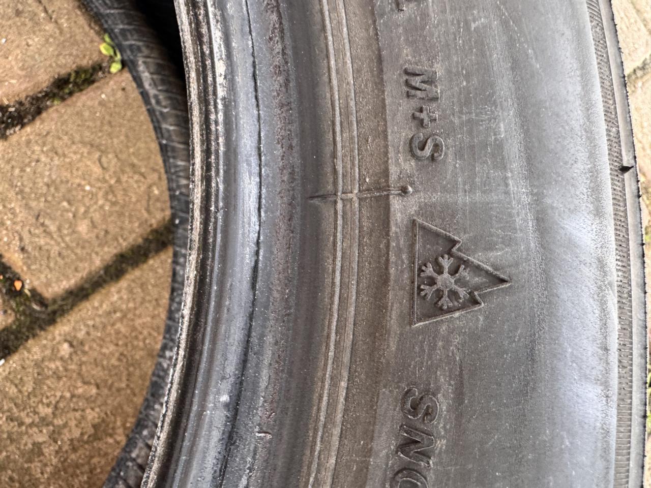 Winterbanden Bridgestone 195/55 R16