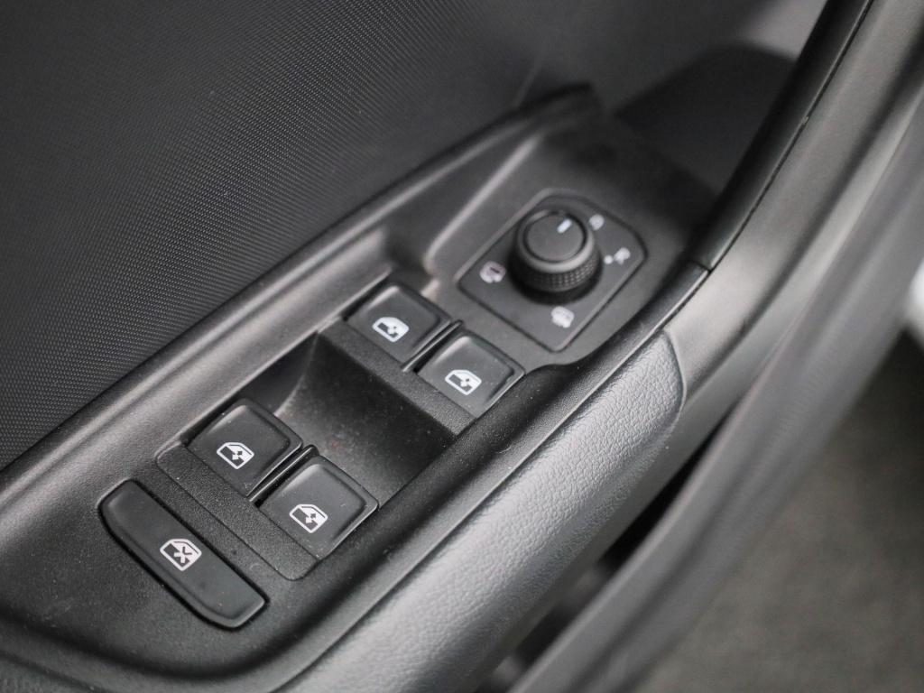 Audi A1 Sportback 25 tfsi pro line | apple carplay / android auto | climate