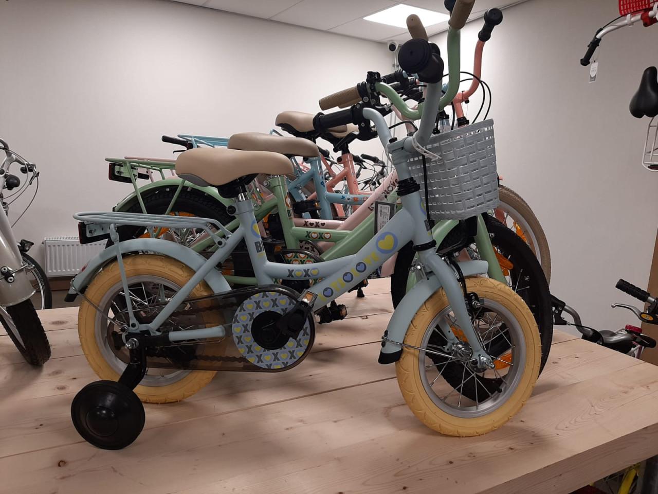 Ruim assortiment nieuwe kinderfietsen van 12 tot 26 inch !