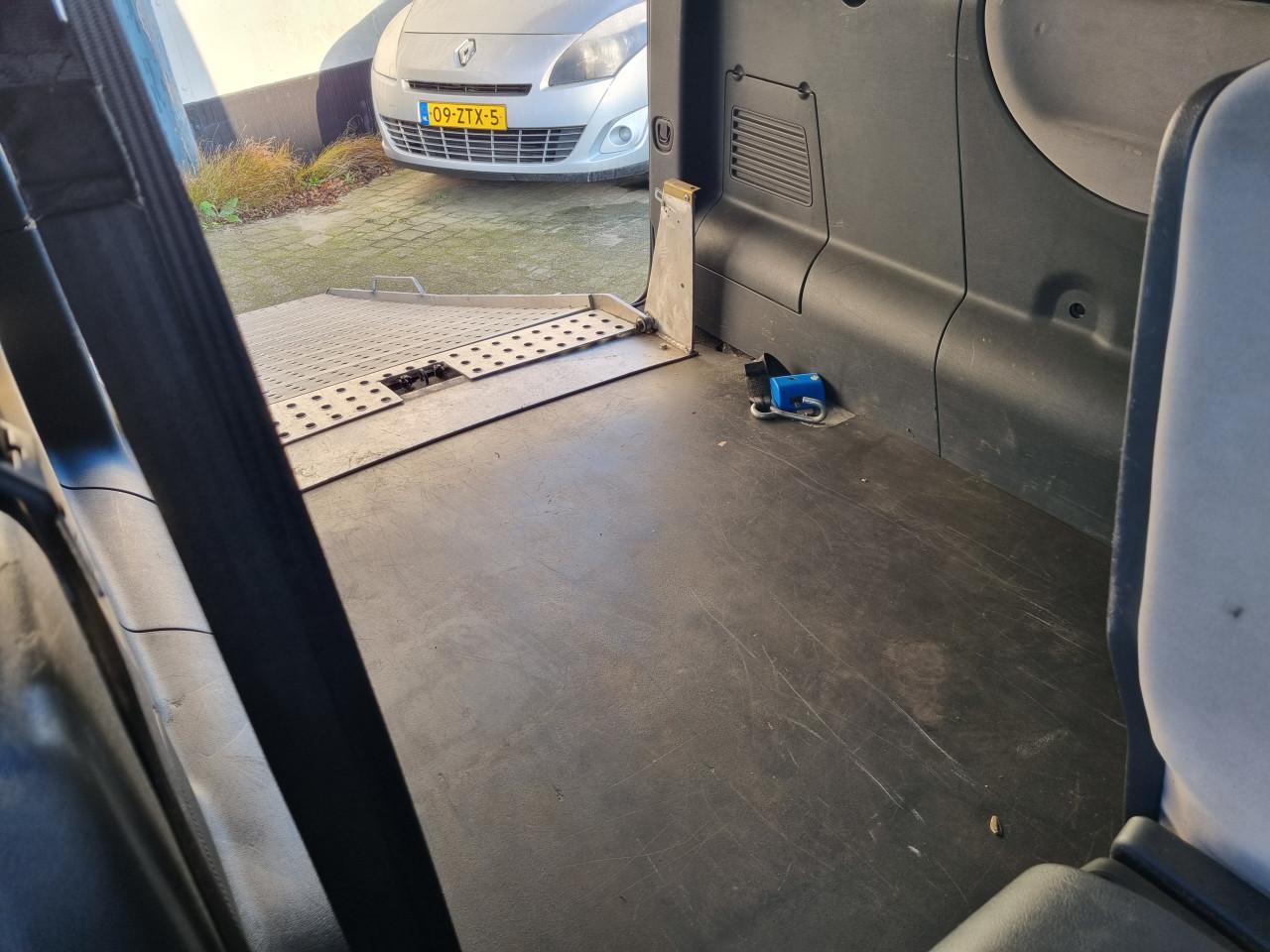 Fiat Scudo 12 2.0 MultiJet LH1 SX DC | 6 persoons | Rolstoelbus