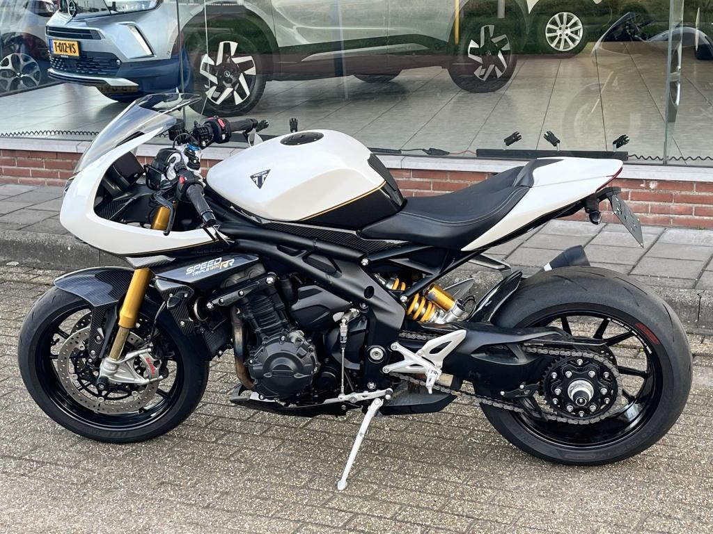 Triumph Speed Triple 1200 rr