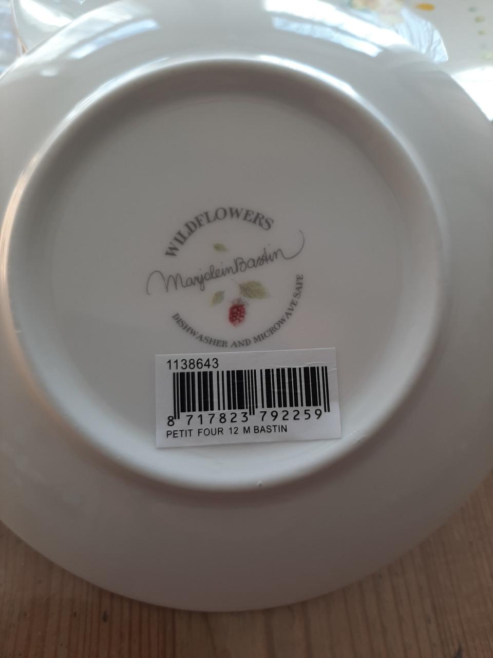 MARJOLEIN BASTIN , WILDFLOWERS -  6  PETIT FOUR BORDJES - DIAMETER 12 CM