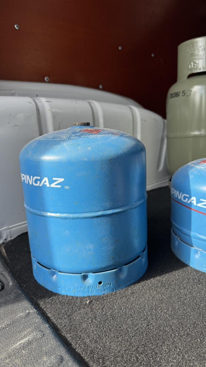 Butaangas flesjes 2.75kg (gevuld) 1.8kg (leeg)