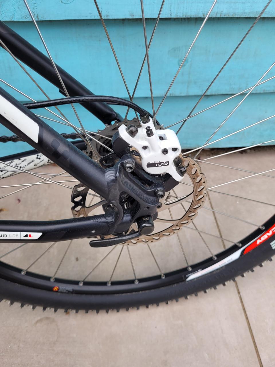 Te koop zeer nette cube mountainbike