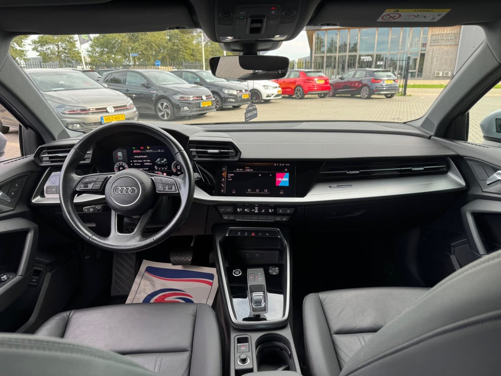 Audi A3 limousine 35 tfsi * matrix led * leer * panoramadak * trekhaak