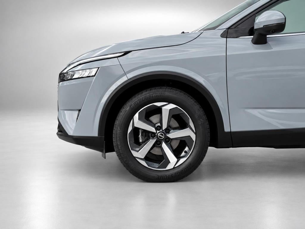 Nissan Qashqai 1.3 mhev n-connecta