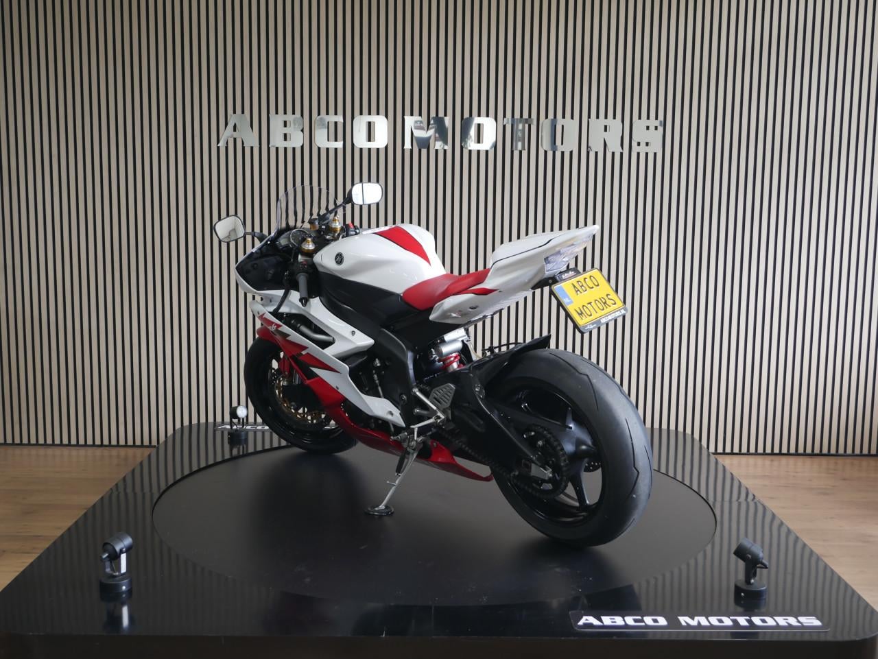 YAMAHA YZF R6