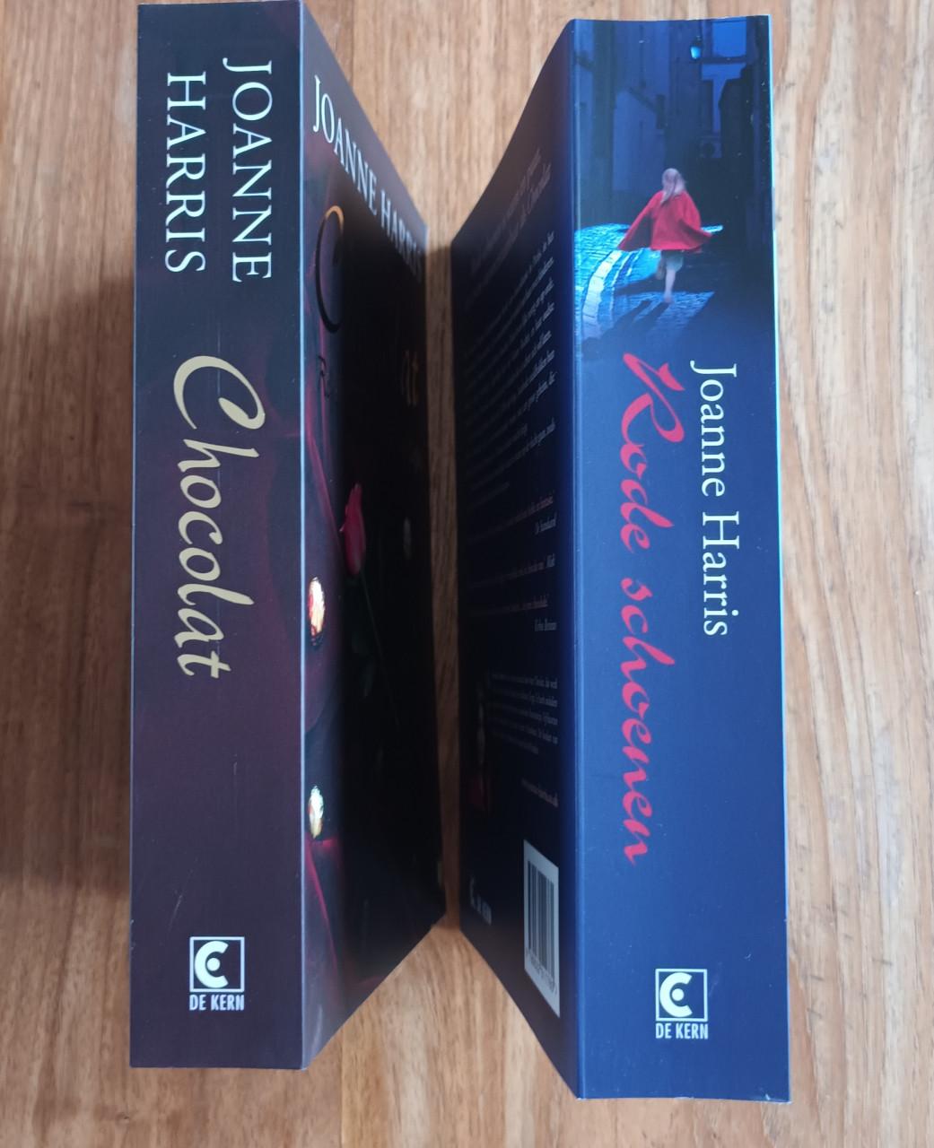 2 boeken: Chocolat en Rode schoenen, beide van Joanne Harris