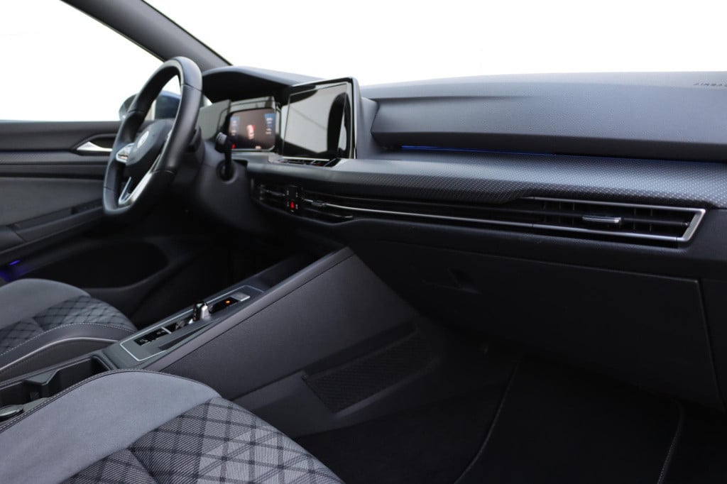 Volkswagen Golf variant 1.5 etsi r-line 150pk dsg7