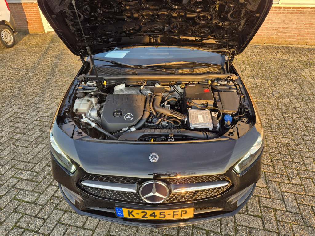 Mercedes-Benz A-Klasse 200 business solution amg