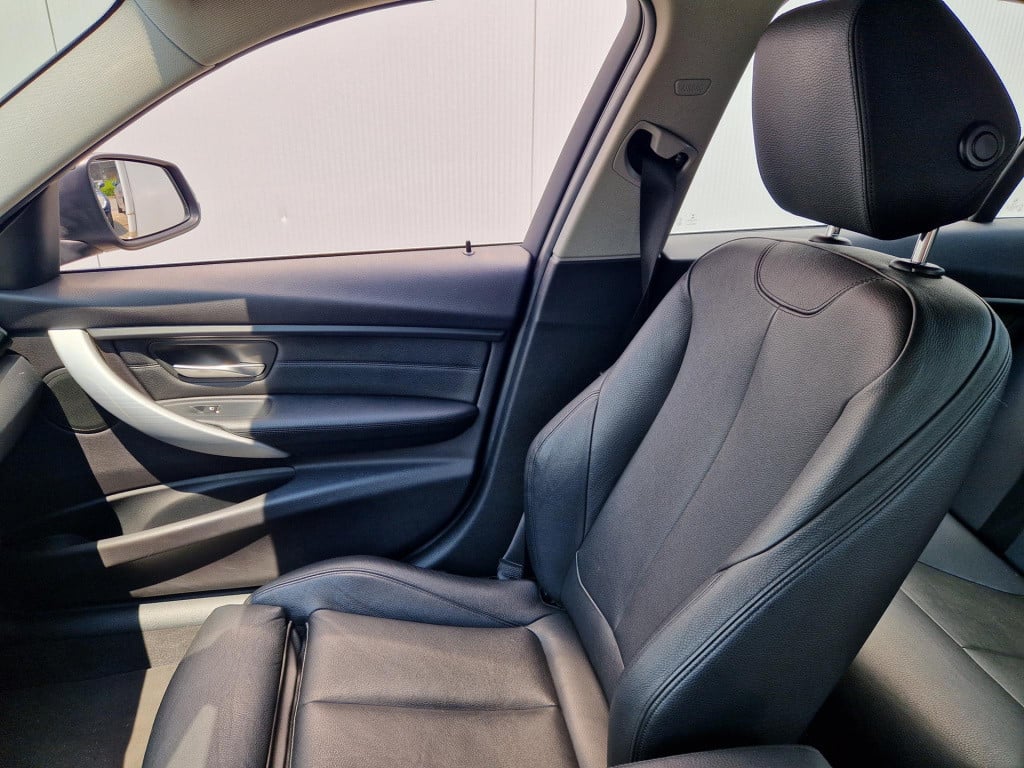 BMW 3-serie 330e centennial high executive