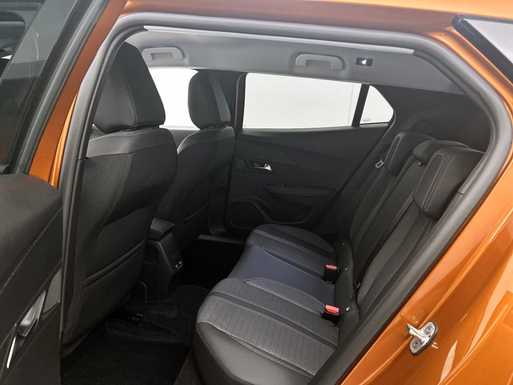 Peugeot E-2008 ev allure 50 kwh | rijklaar | navigatie |parkeersensoren v+a