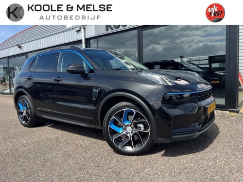 Lynk & Co 01 1.5 261pk phev plug in hybrid ,trekhaak , pano dak,car play
