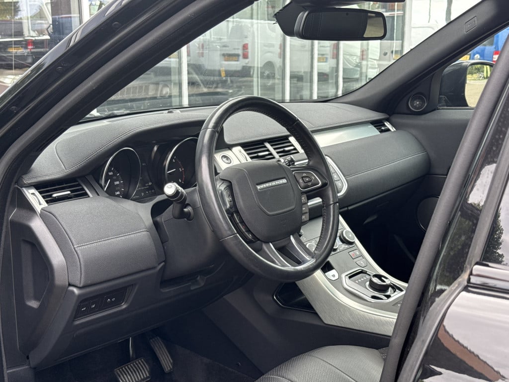 Land Rover Range Rover 2.0 d180 awd r-dynamic first edition | pano | leder 