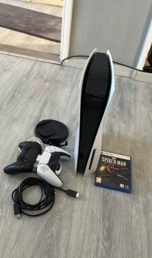 Playstation 5 Disc (1TB) met 2 controllers & Spider-Man