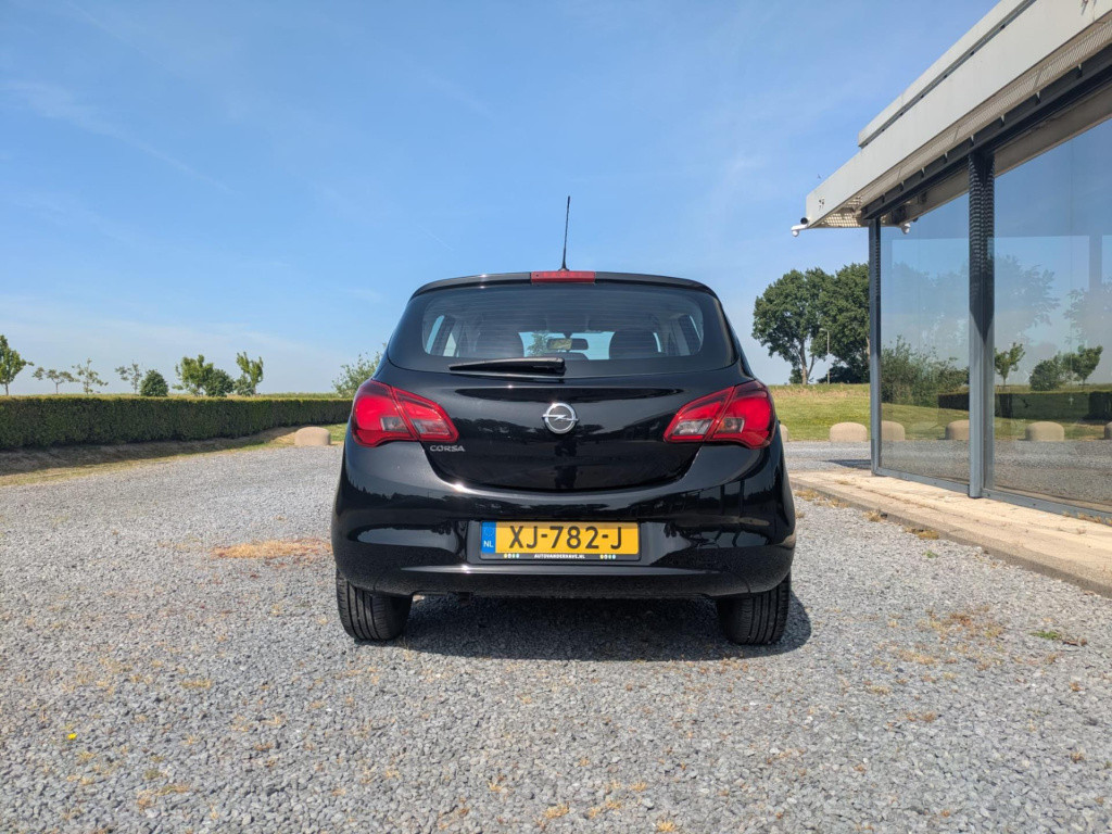 Opel Corsa 1.4 favourite | airco | cruise control | bluetooth
