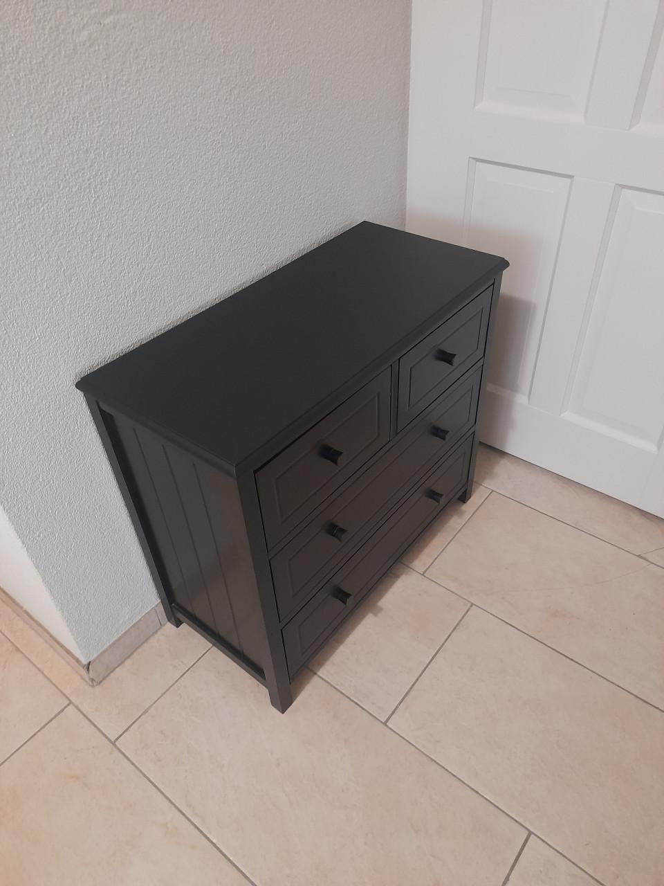 Ladenkastje 35 x 75 x 66H (in goede staat )