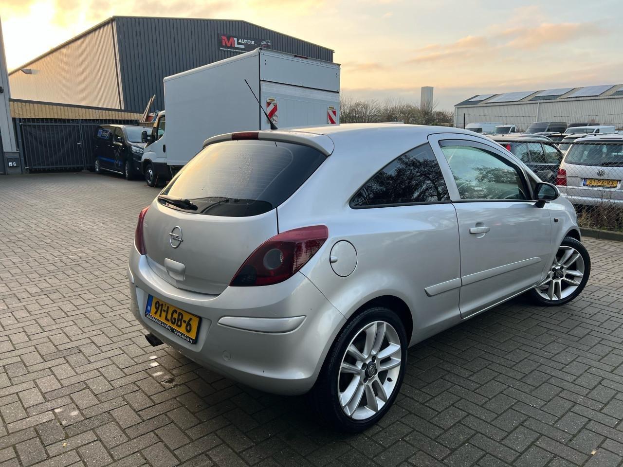 Opel Corsa 1.4-16V Enjoy 154.938KM Jaar Apk
