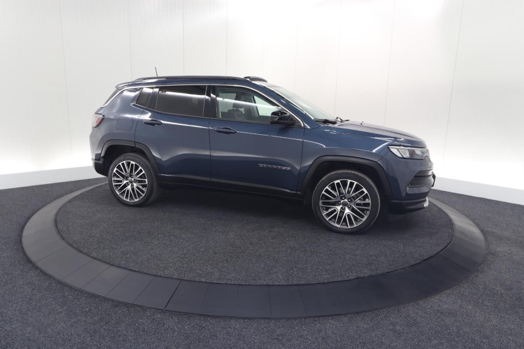 Jeep Compass 4xe 190 plug-in hybrid electric limited | elektrisch panoramad