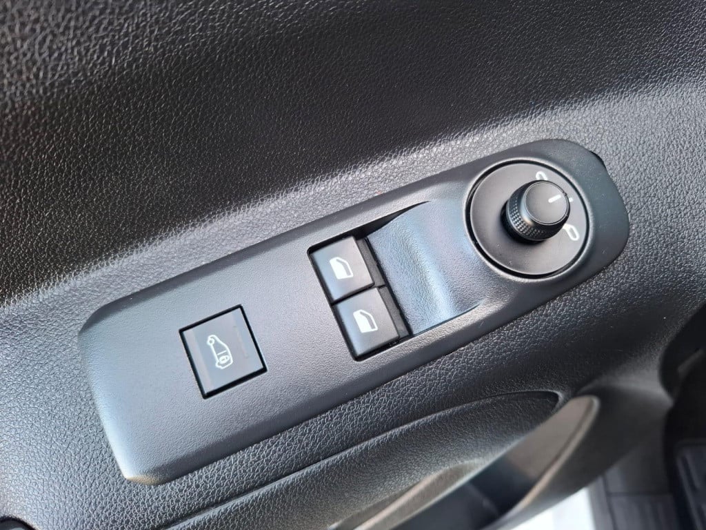 Peugeot Partner 1.5 bluehdi pro airco / cruise controle / n.a.p / euro 6