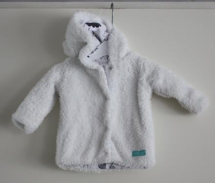Wit teddy jasje maat 158