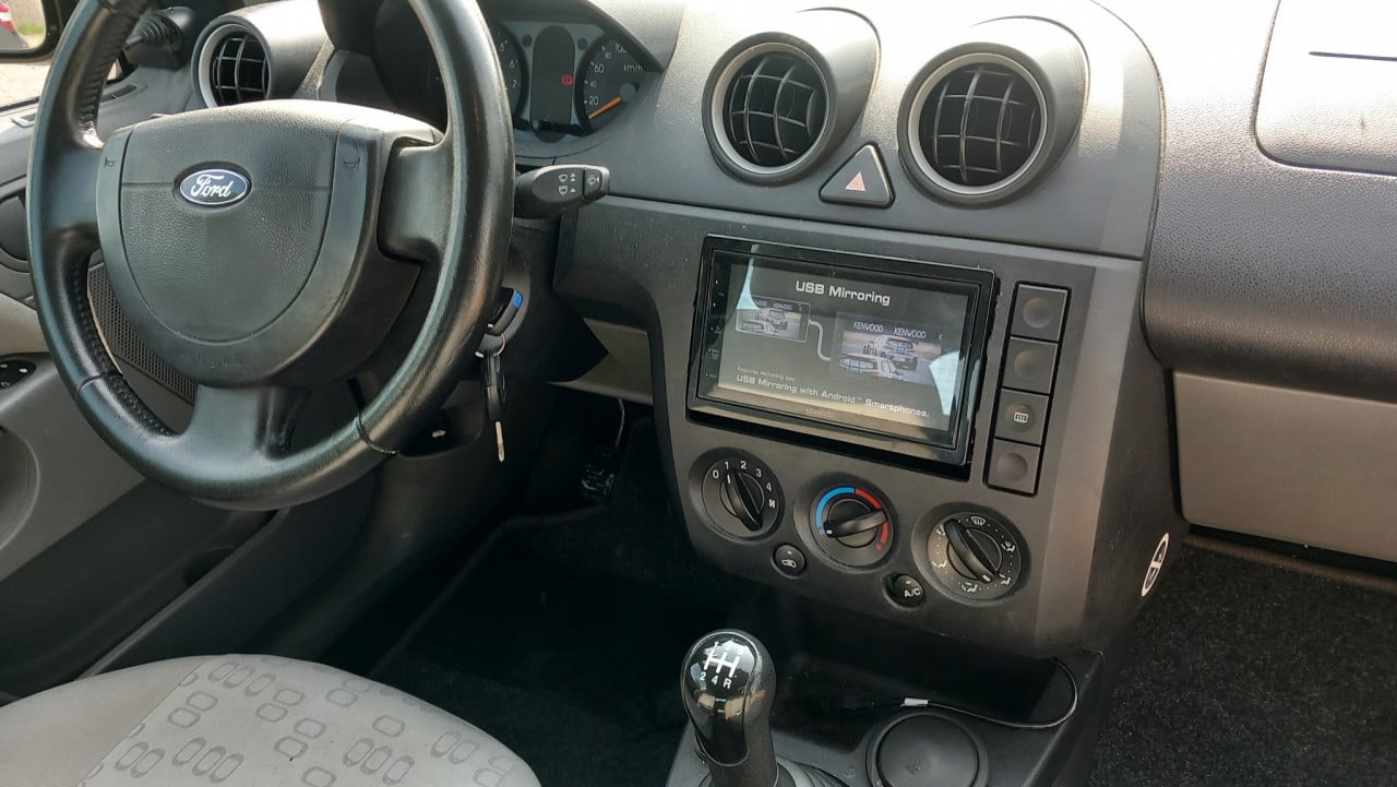 Ford FIESTA 1.25-16v Centennial 3dr bj:2003 airco-navigatie