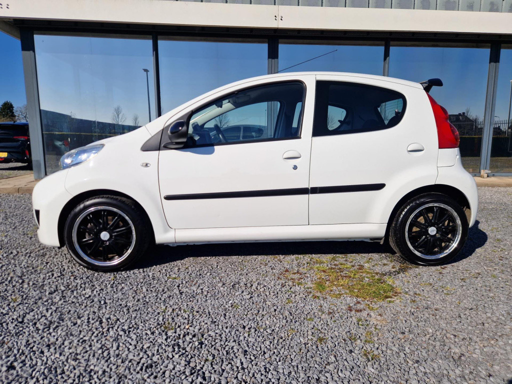 Peugeot 107 1.0-12v xs | airco | achterspoiler | velgen ''15 | toerenteller