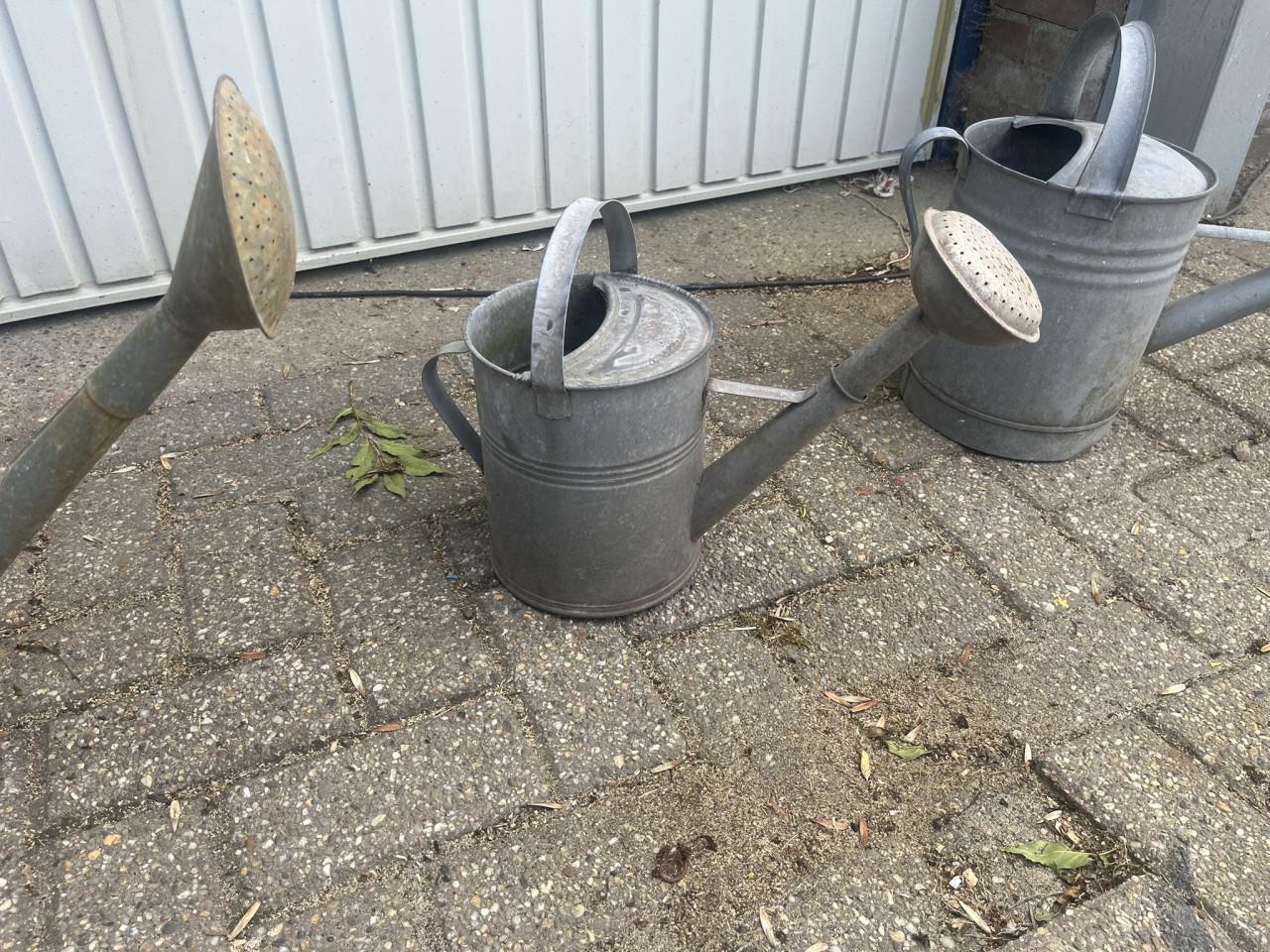 6 Gieters metaal verzinkt