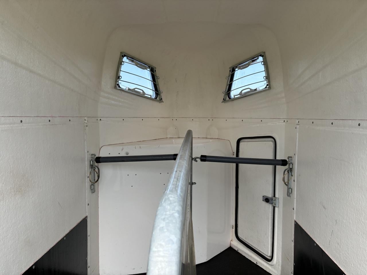 Volledig polyester 2 prds Anssems Excellente met zadelkamer