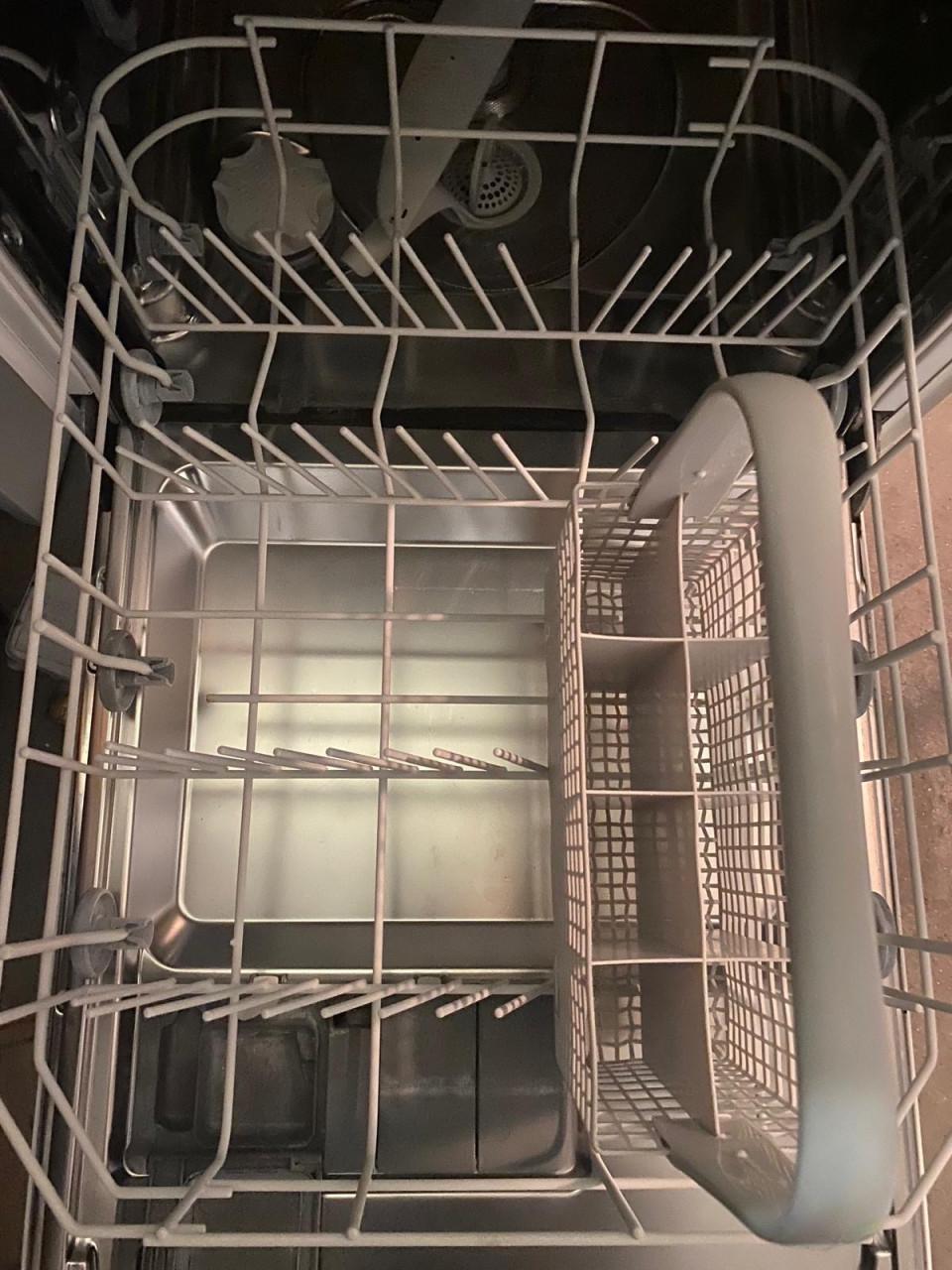 Zanussi inbouw vaatwasser, 45 breed 83,5 hoog 57 diep