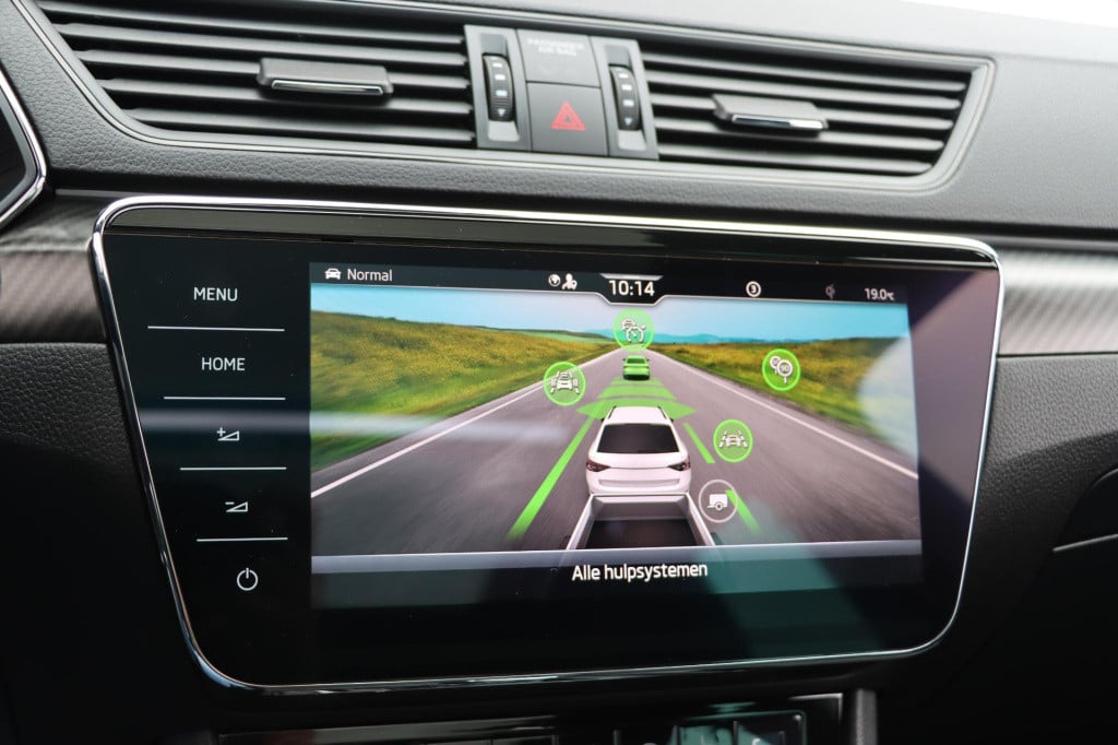 Skoda Superb combi 1.4 tsi iv sportline business 218pk dsg6