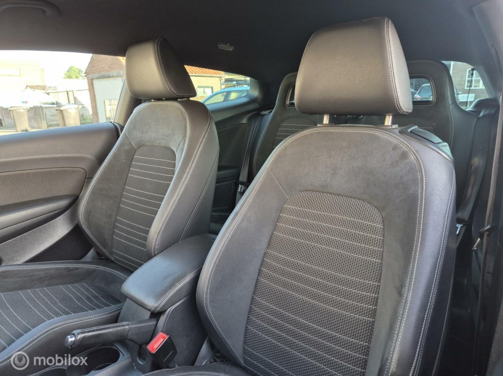 Volkswagen Scirocco 1.4 tsi / stoelverwarming / bose / nieuwe apk