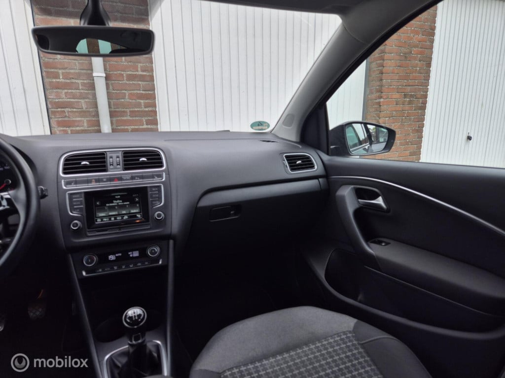 Volkswagen Polo 1.2 tsi comfortline / parkeersensoren voor + achter / stoel